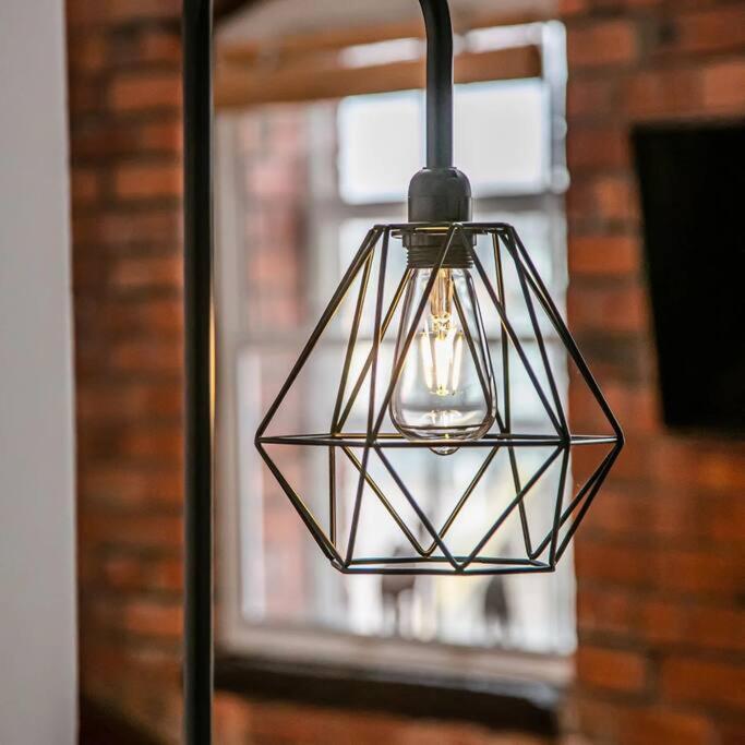 Beautiful 1-Bed Apartment In Grade Listed Warehouse - Victoria Quays, Sheffield City Centre, Free Parking, Pet Friendly, Netflix Ngoại thất bức ảnh